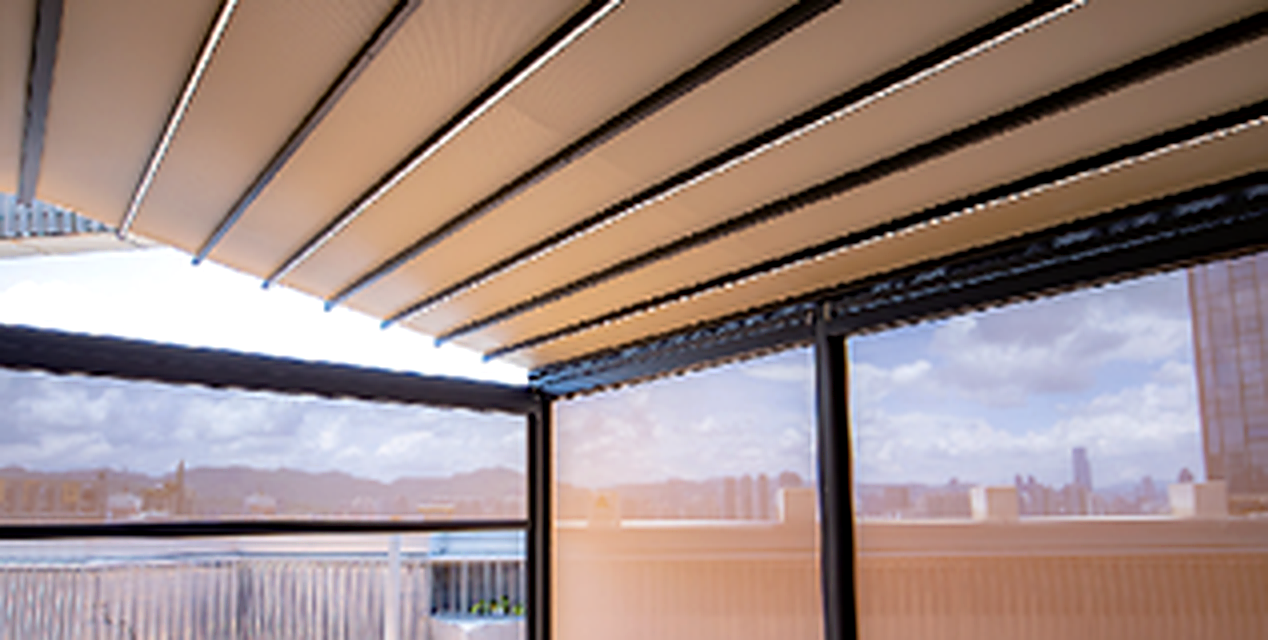 Pergola à toile repliable en situation